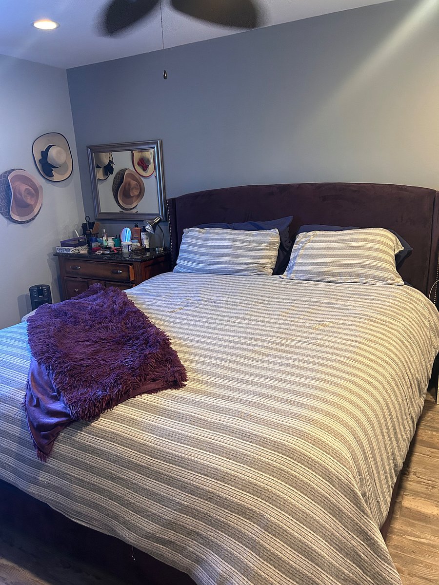 Cal King bed