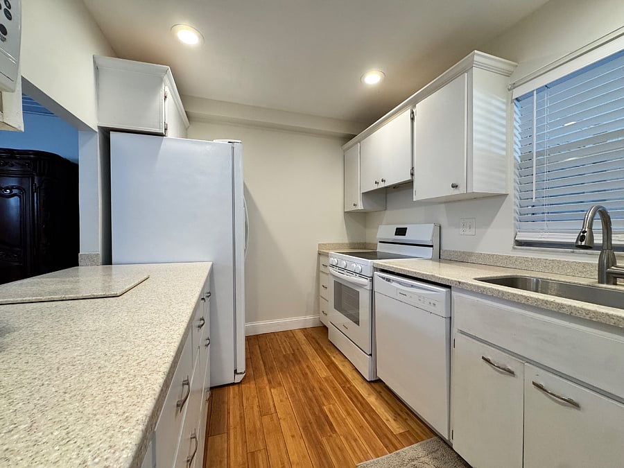 Furnished Finder property 980233_1 photo 15