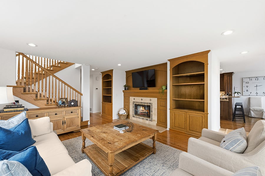 Living Room with Smart TVFami