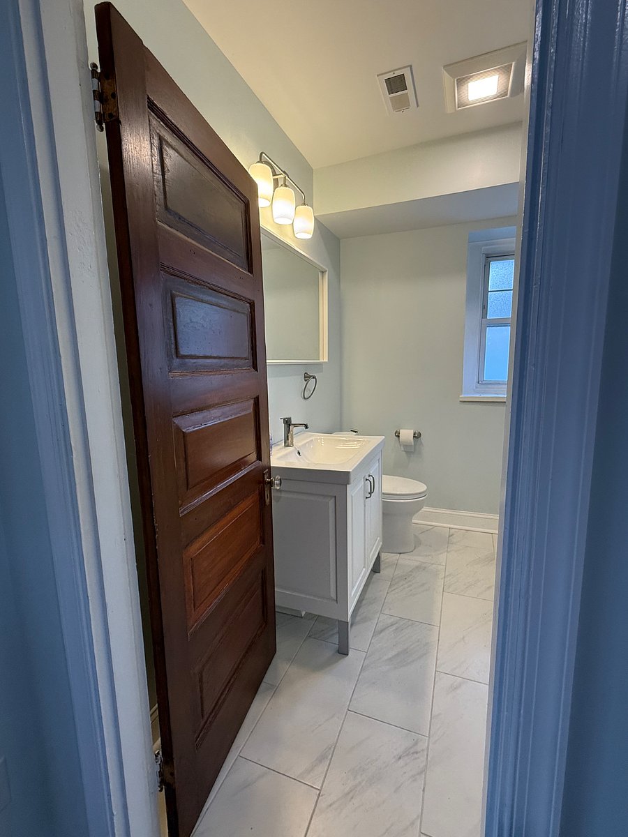 2nd floor bathroom