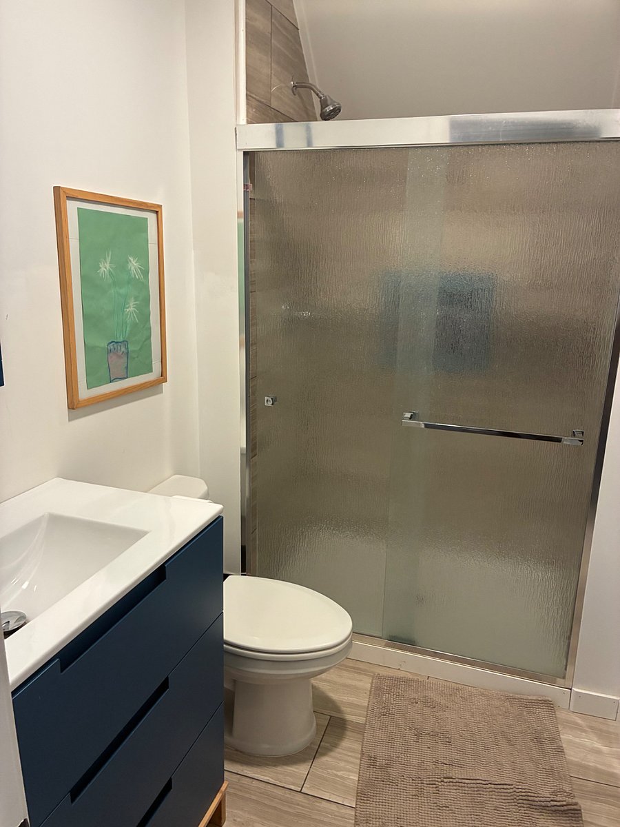 Upper level bathroom