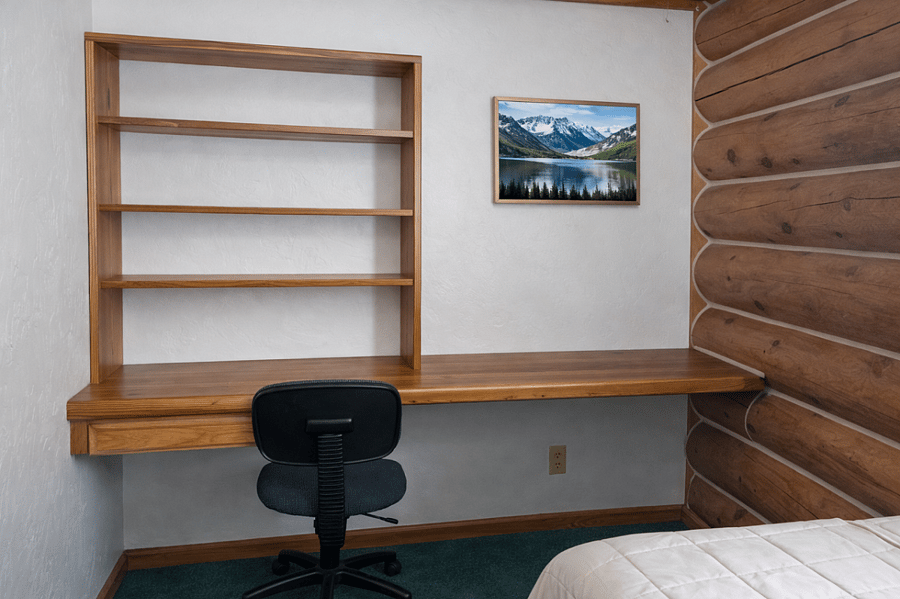 Dedicated office space in third bedroom
