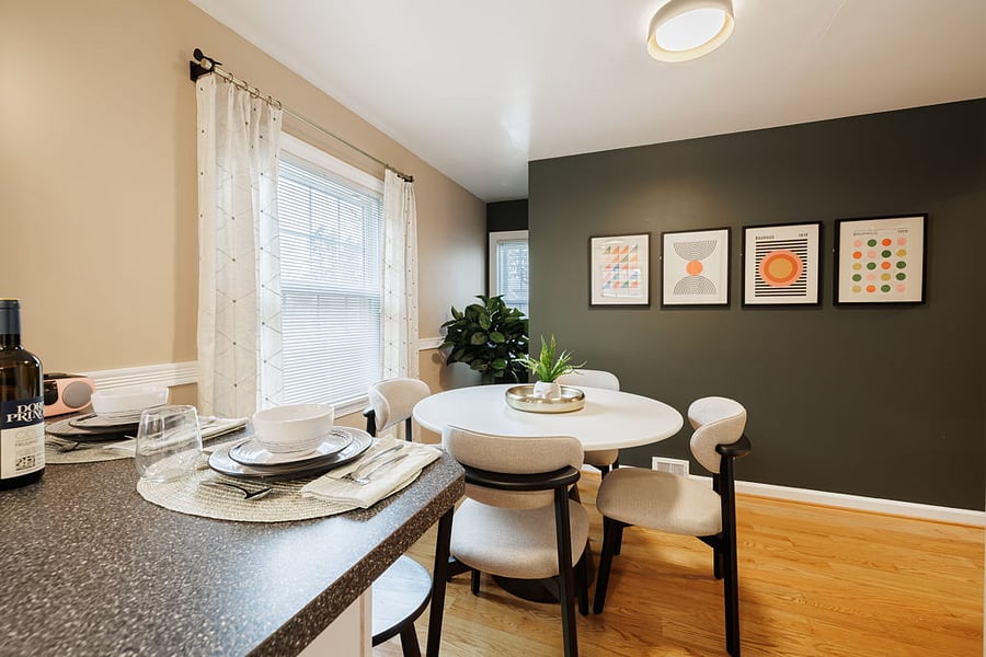 Kitchen Dinette Area