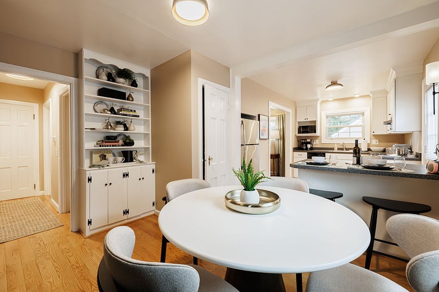 Kitchen Dinette Area