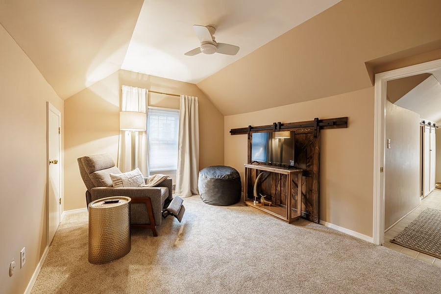 2nd Floor Bonus Room