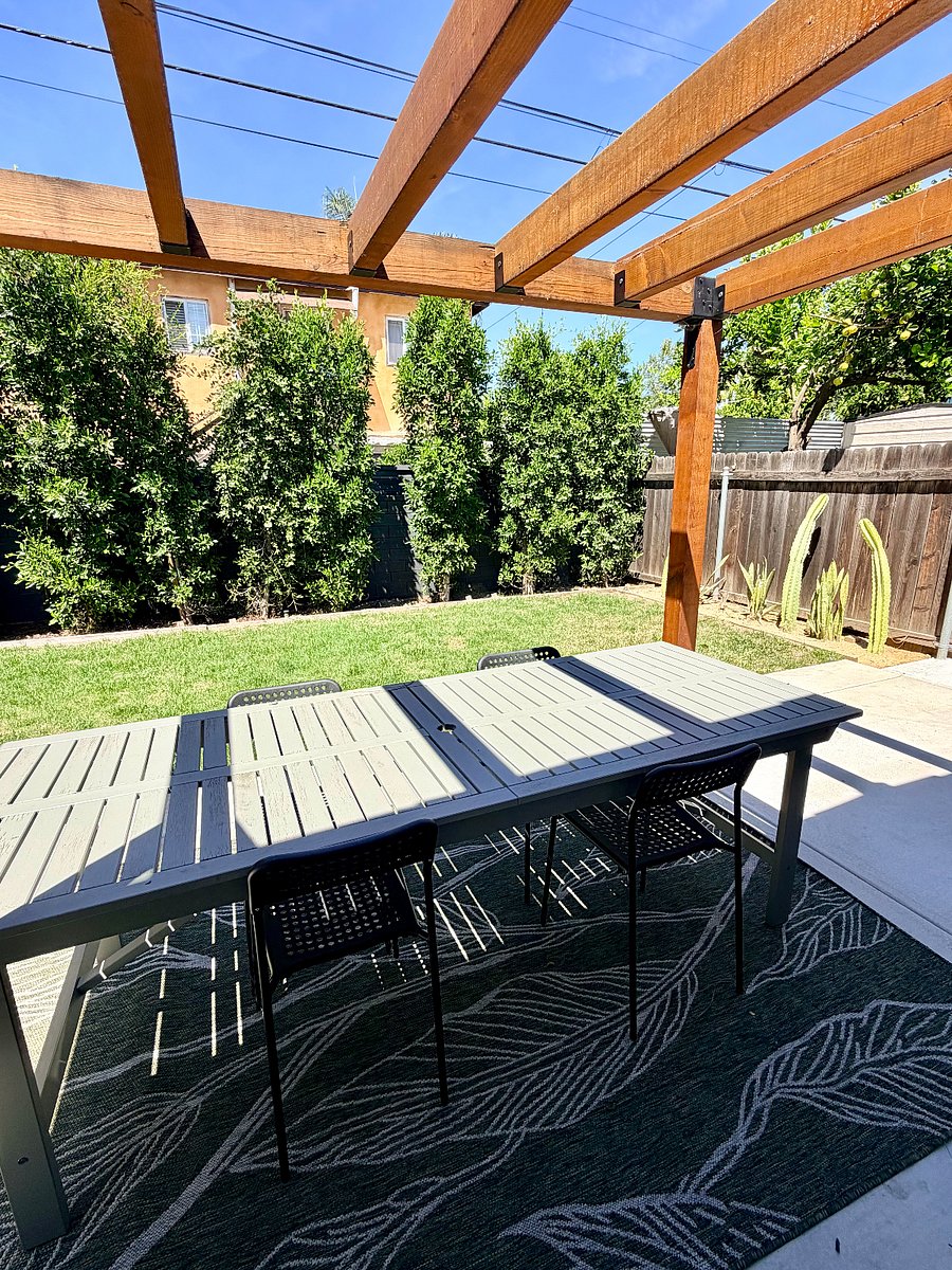 Back private dining patio