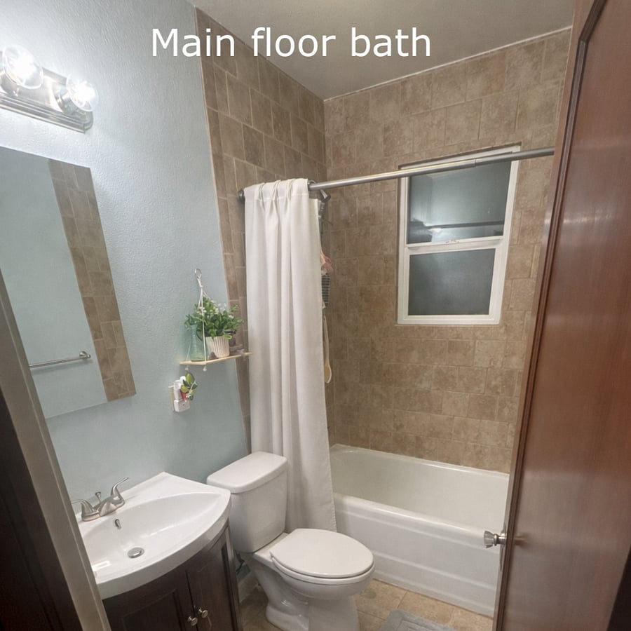 Main floor shared bath