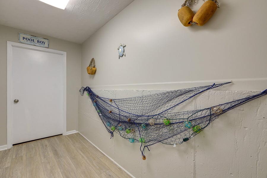 Hall entryway