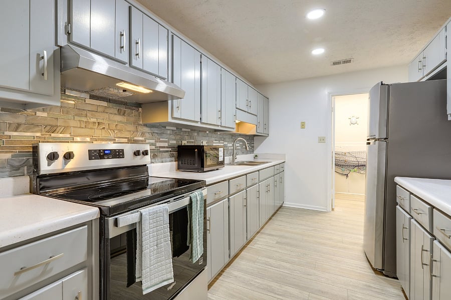 Newly renovated kitchen, new appliances