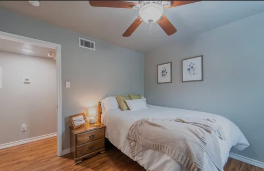 Bedroom 2 Queen