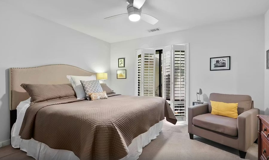 Kingsize Bedroom with ensuite full bath