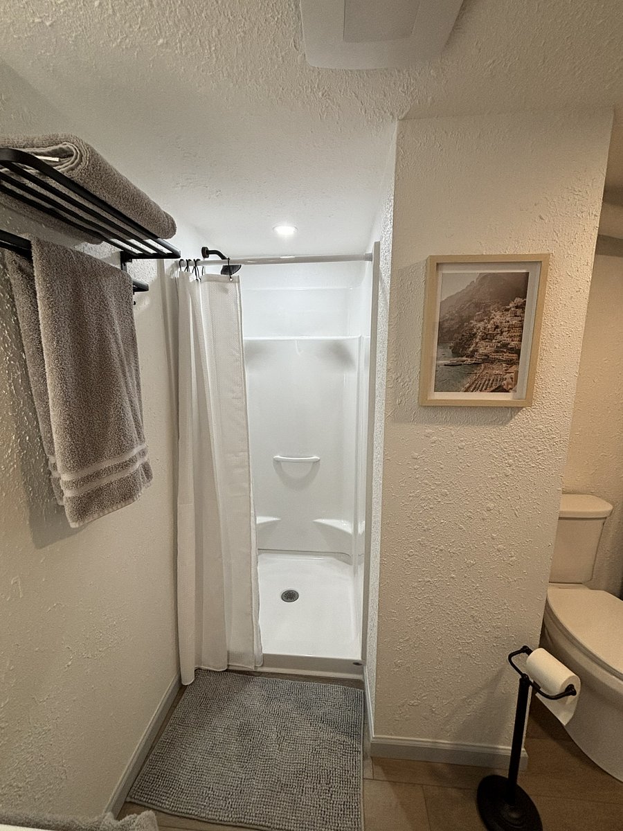 Stand-up shower