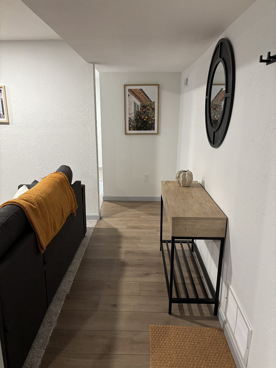 Entryway table
