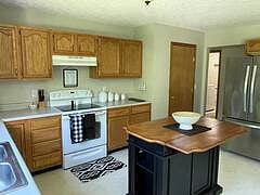 Furnished Finder property 980918_1 photo 3