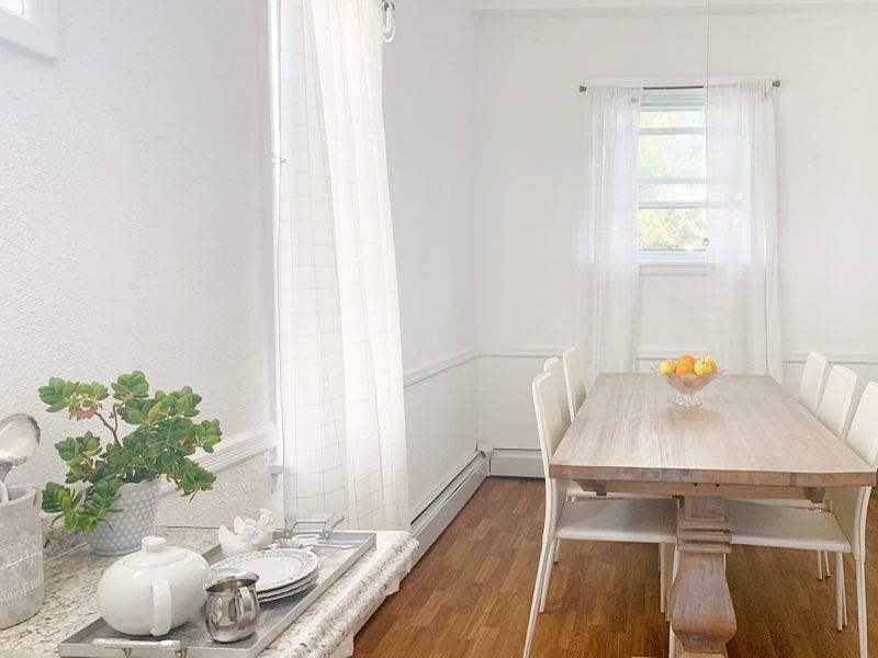 Dining Area in Kitchen View 3