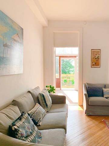 Living Room Area 2
