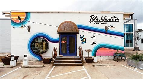 Sweet vintage finds, bohemian to rockabilly, accessories, oddities and artifacts. Shop to your heart's content!