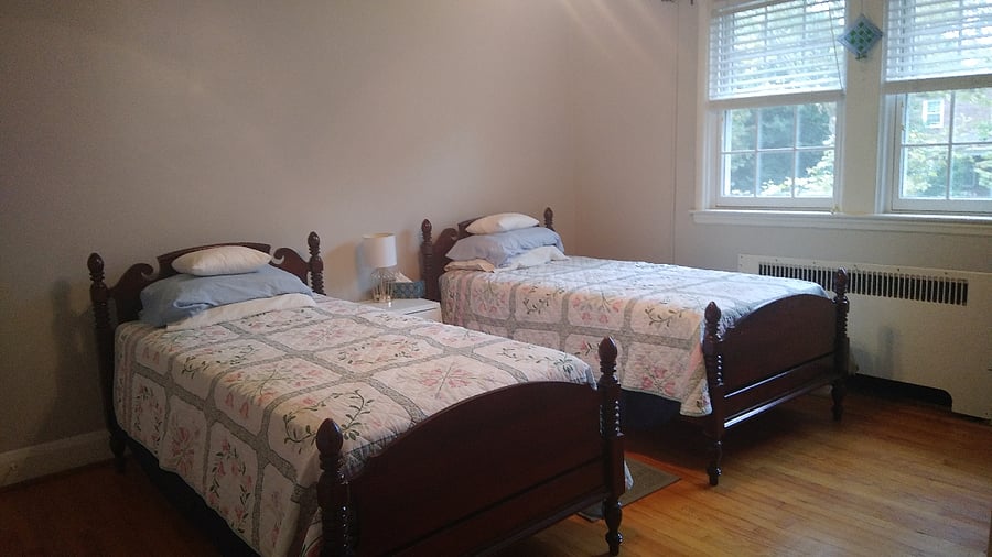 twin bedroom