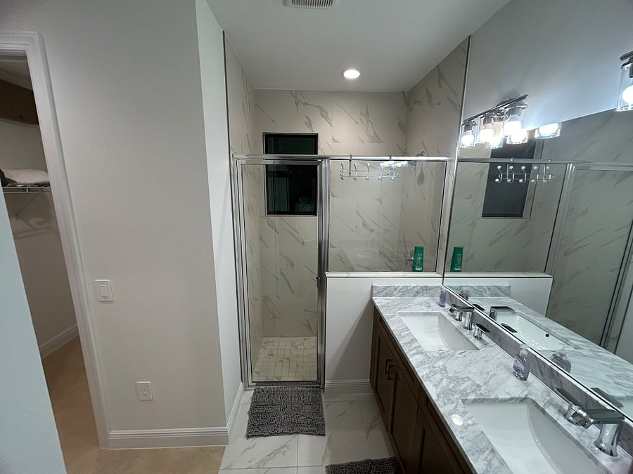 Master bathroom 