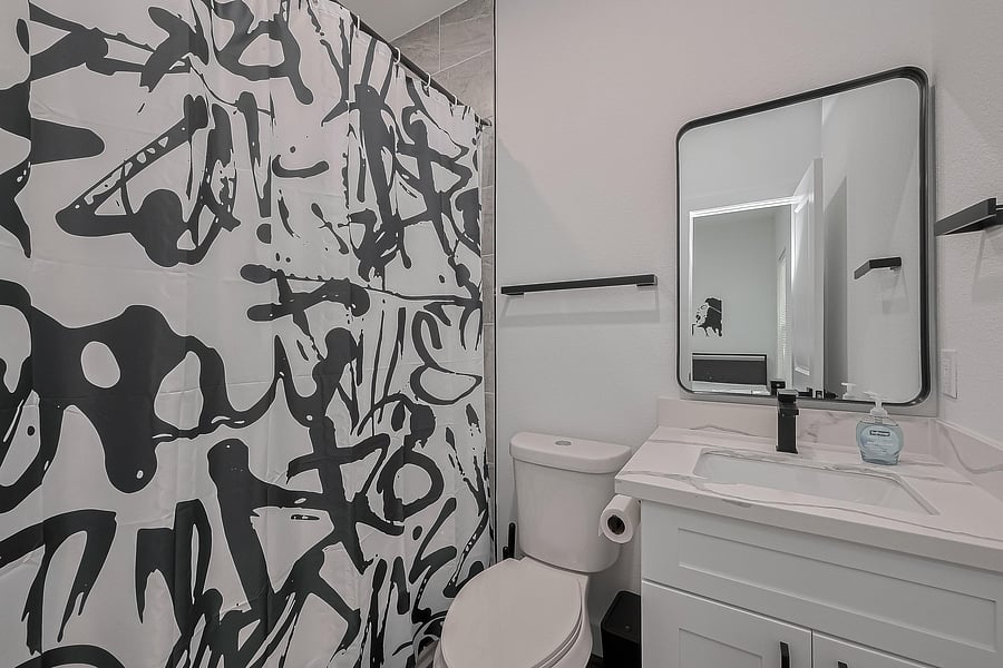 The Banksy's Private Ensuite Bathroom.