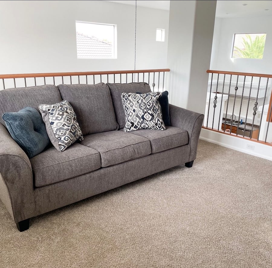 Upstairs loft with pull out sofa bed 