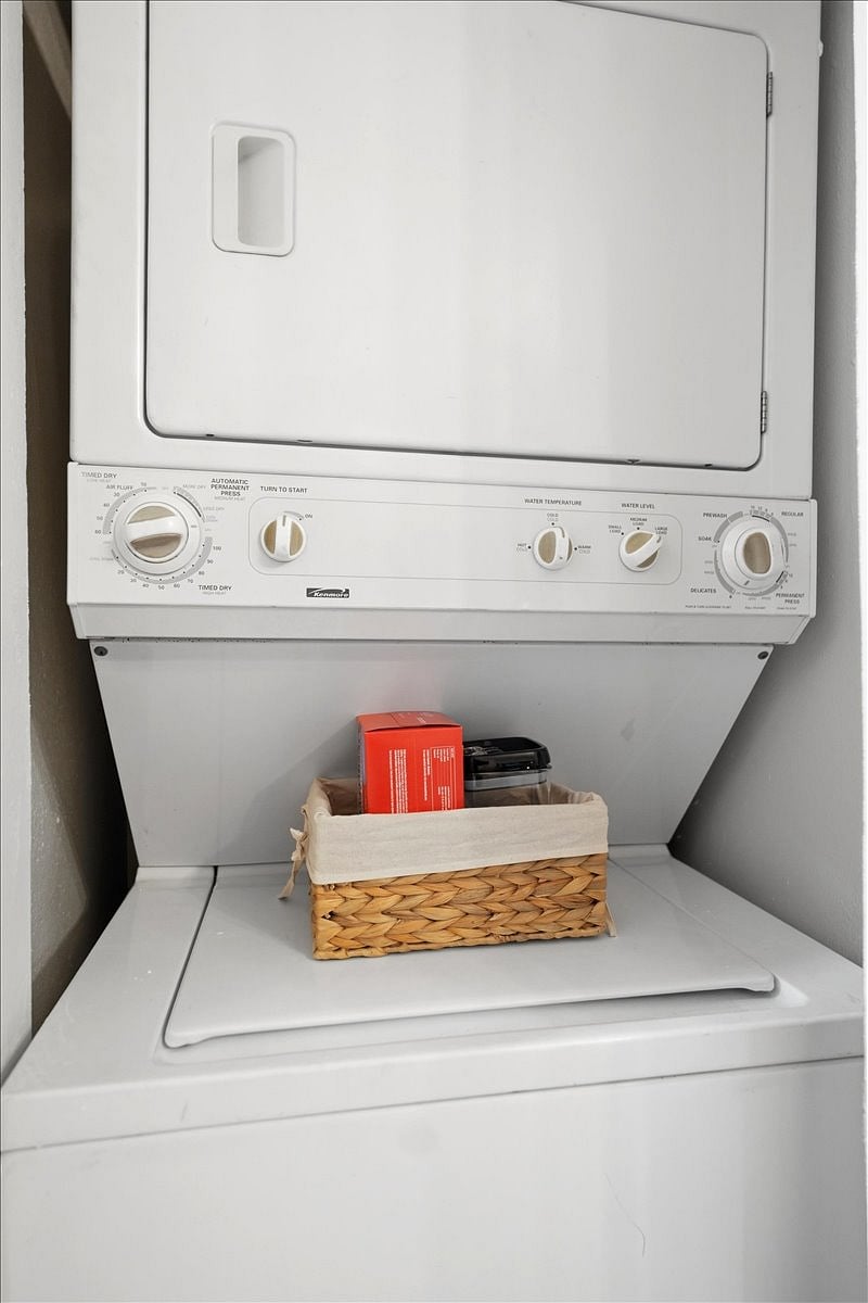 Stackable washer & dryer