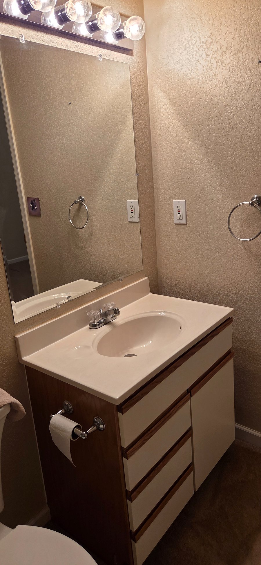 9- Bathroom 3
