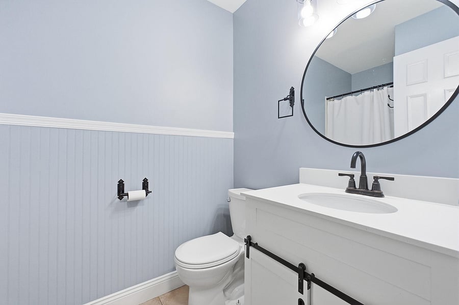Private stand-up shower