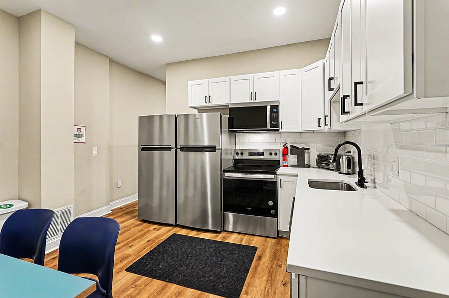 Full Kitchen