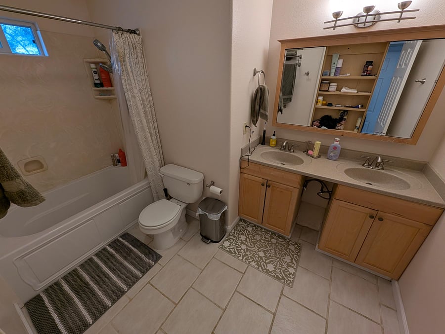 Upstairs shared bathroom
