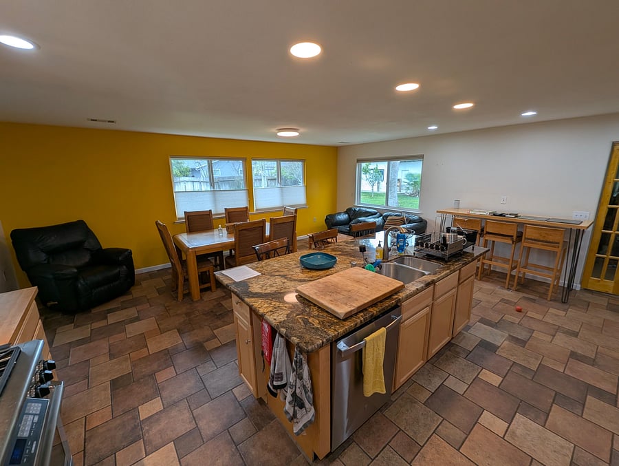 Dining Room/Common area