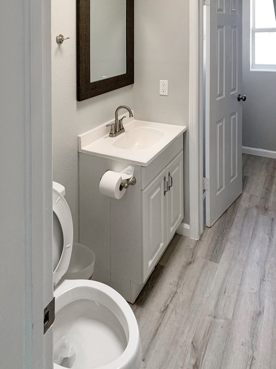 2nd bathroom also shared