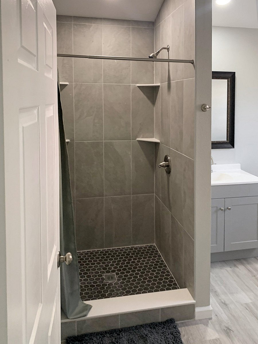 Updated shower. Shared bathroom