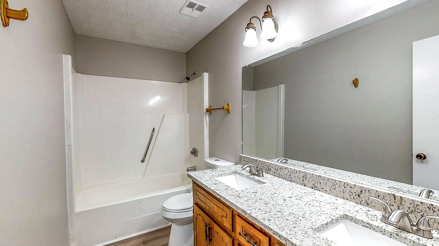 Floor 2 - Full Bathroom 1