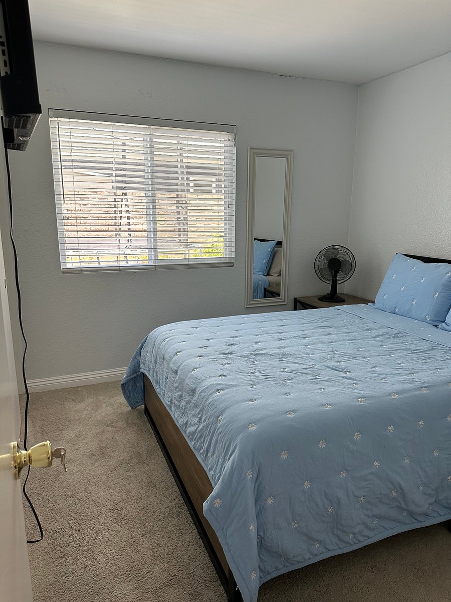 Downstairs Bedroom 2