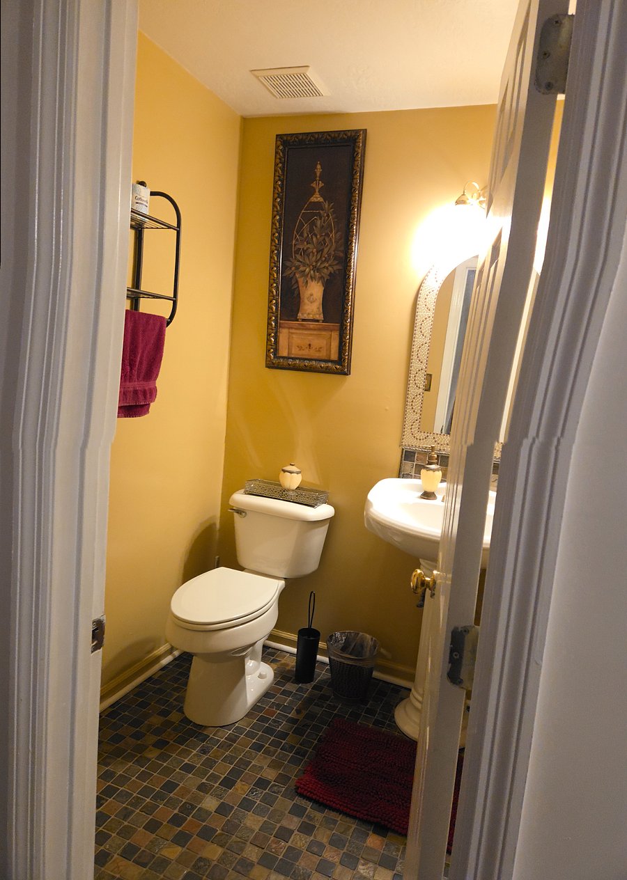 Half bath, common area bathroom