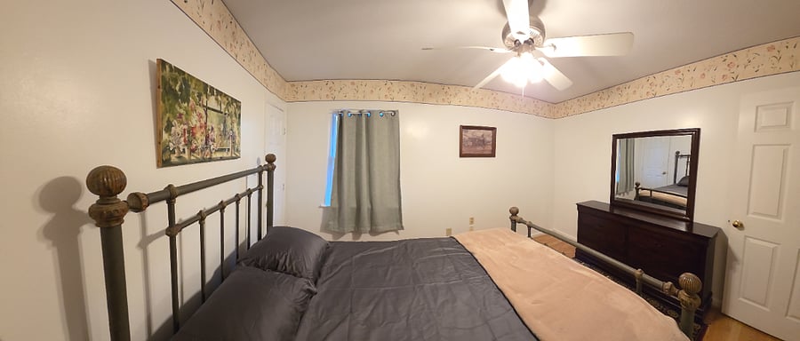 2d Bedroom with queen bed, dresser/mirror