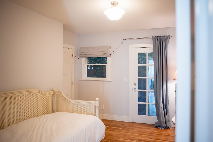 Bedroom with twin bed and trundle for extra sleeping space
