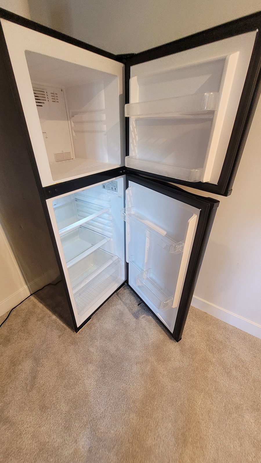 Apartment size refrigerator