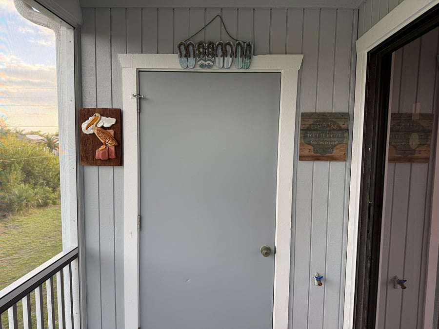 Back Lanai/Laundry Room