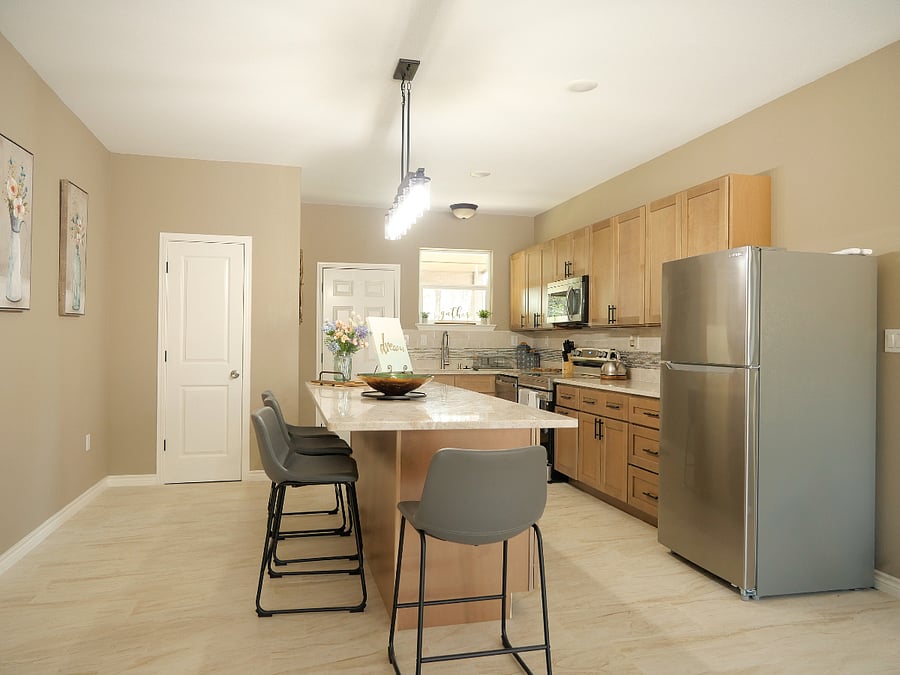 Kitchen Marble Isle with 6 Chairs