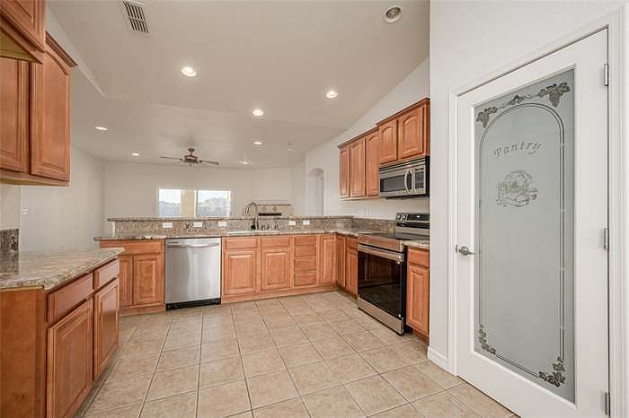 Furnished Finder property 981655_1 photo 3