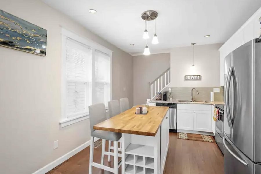 KITCHEN TO UPSTAIRS 
