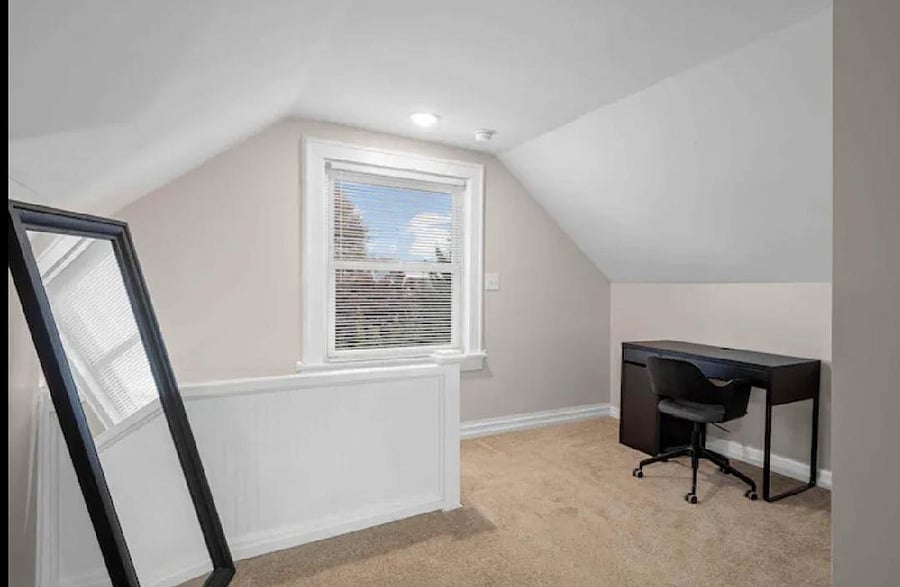 WORK SPACE/ KIDS PLAY AREA. MULTIFUNCTIONAL SPACEUPSTAIRS FOYER CAN BE USED FOR: OFFICE 