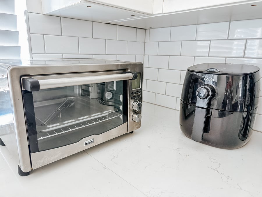 Modern Countertop Appliances
Stainless steel toaster oven and large air fryer  ready for quick meals, snacks, and healthy cooking.