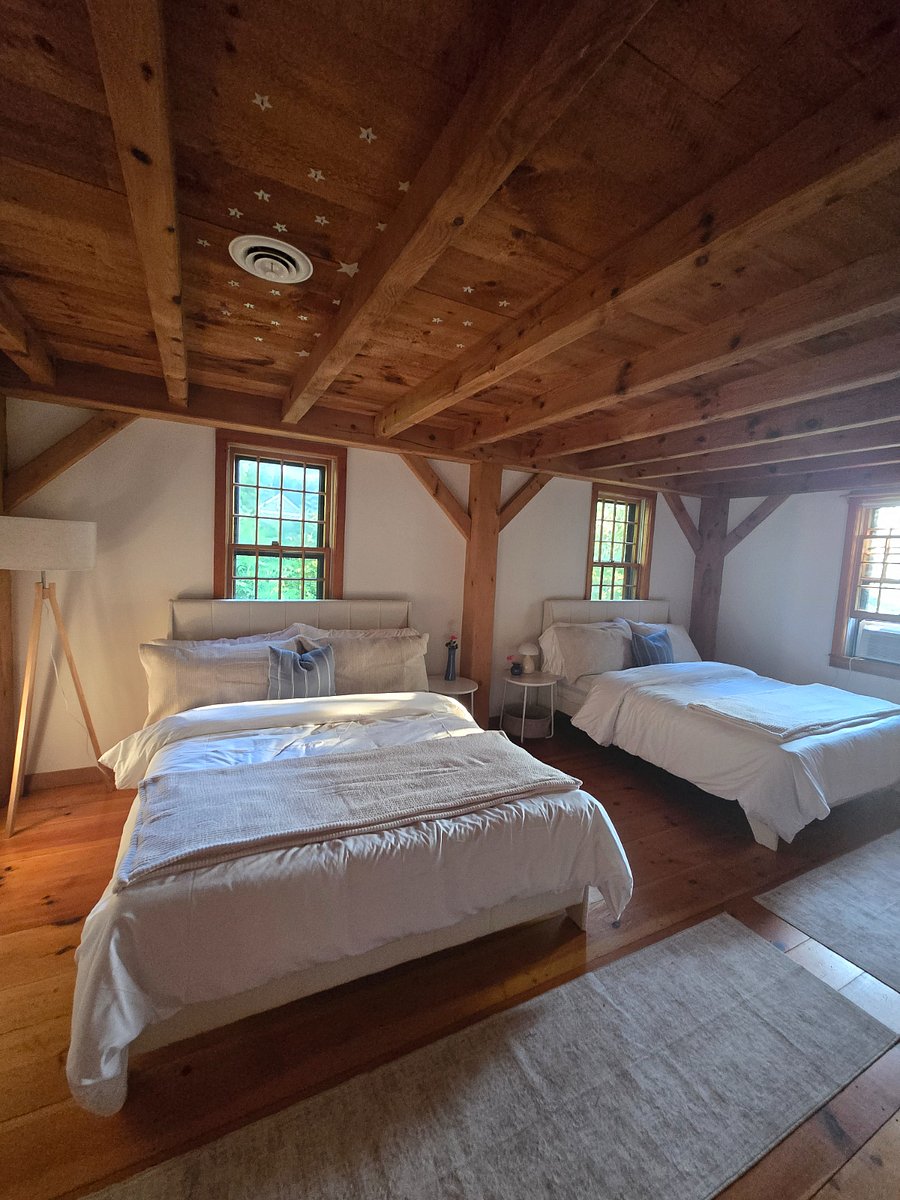 Second second-floor bedroom with two queen beds