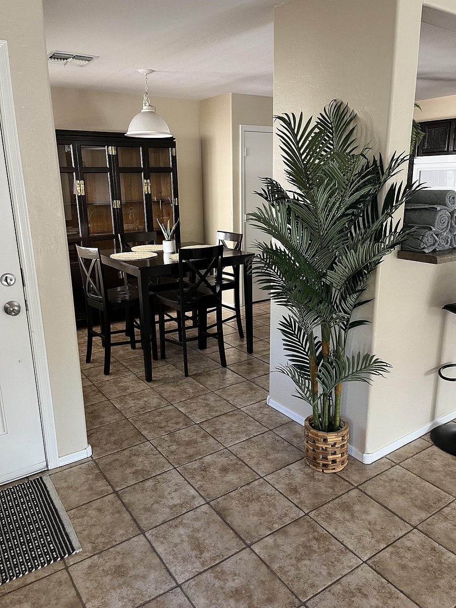 Kitchen table