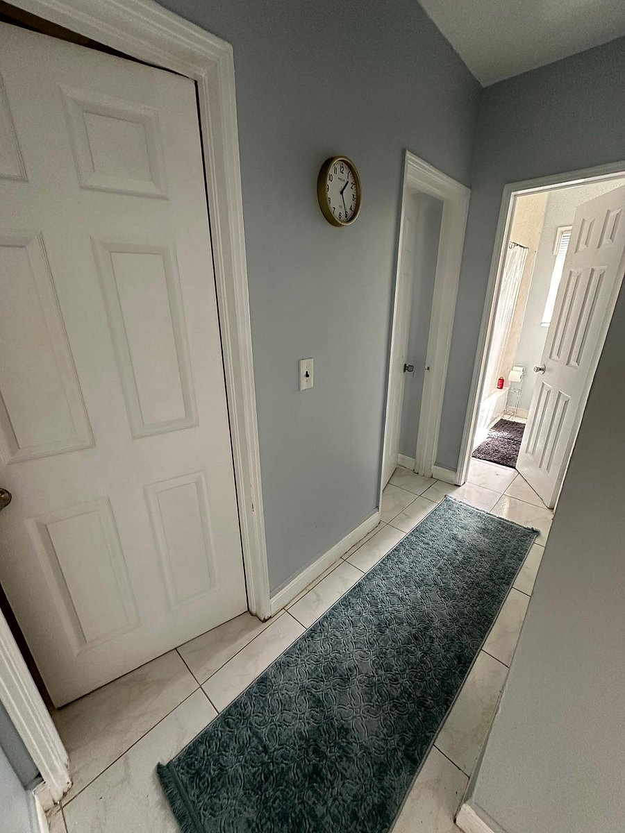 Hallway Room #3 & 4 / Bathroom #1