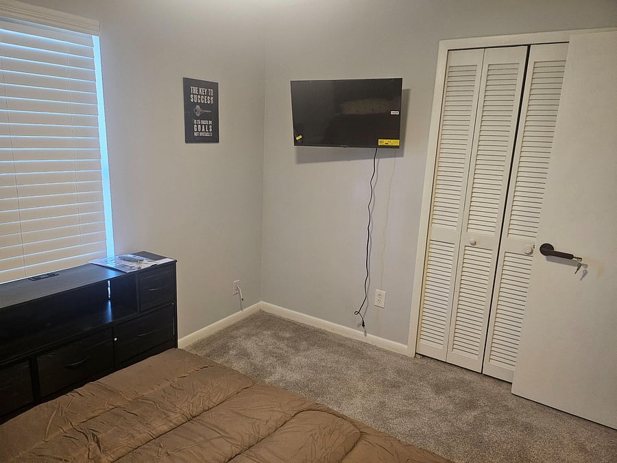 Room 3 - Picture #2
