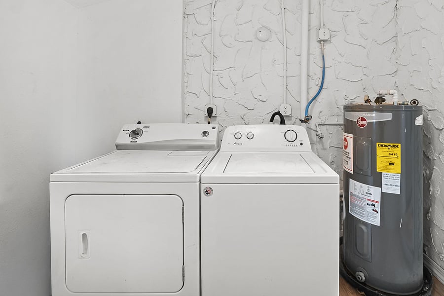 Washer and dryer provided in separate laundry room